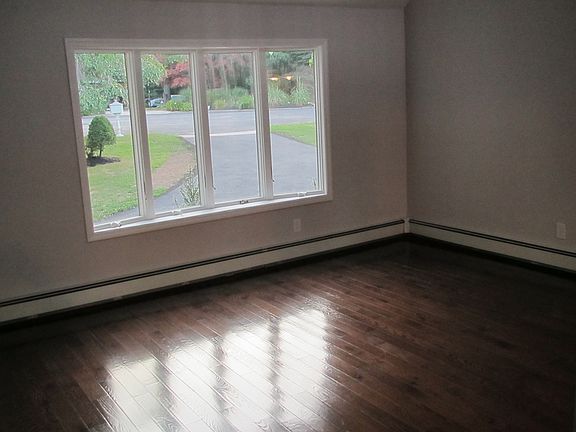 3rd image of 19 Ferrick Ave