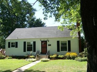 845 Sunset Ave, Liberty, MO 64068