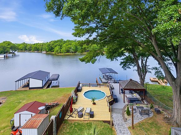 3rd image of 489 Lyman Lake Rd