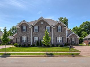 1208 Chickadee Cir, Hermitage, TN 37076