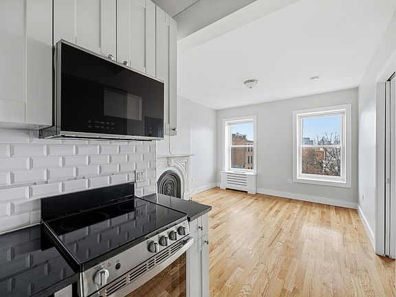 4th image of 104 6th Ave APT 8