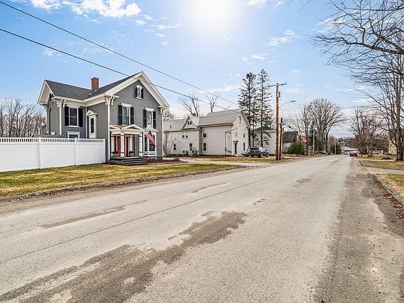 4th image of 37 Spring Street