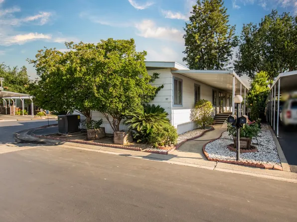 2706 W Ashlan Ave Space 97, Fresno, CA 93705