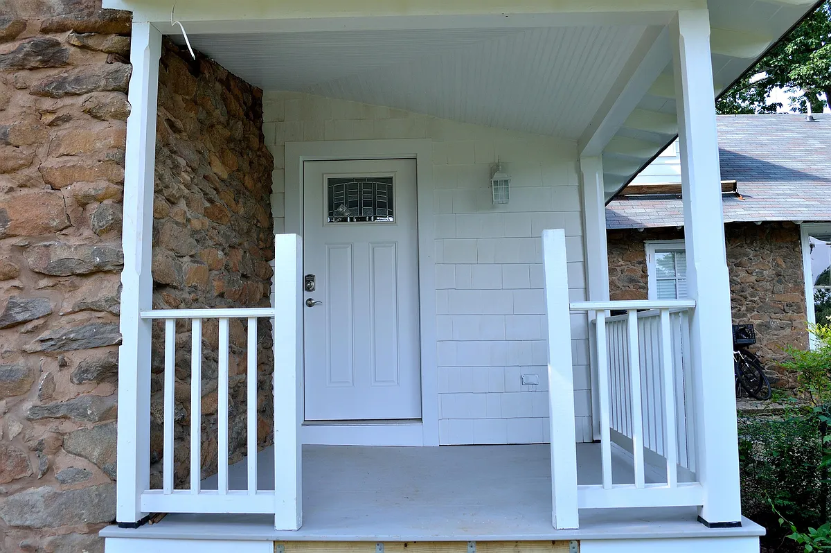 Building Photo - 214 Stribling Ave #2