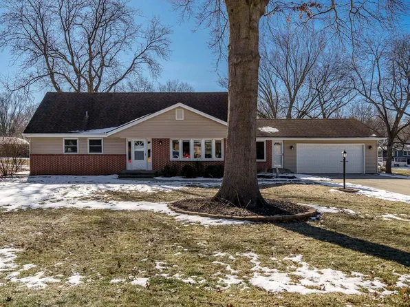 4224 Stage Coach Trl, Rockford, IL 61101