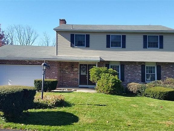 2nd image of 435 Dogwood Ln