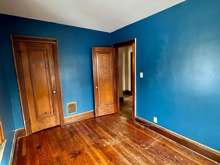 714 Schuyler St — Photo 9