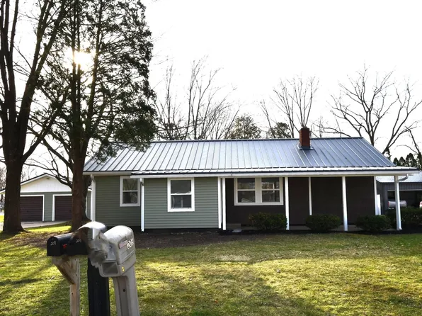 205 S Washington St, Wakarusa, IN 46573