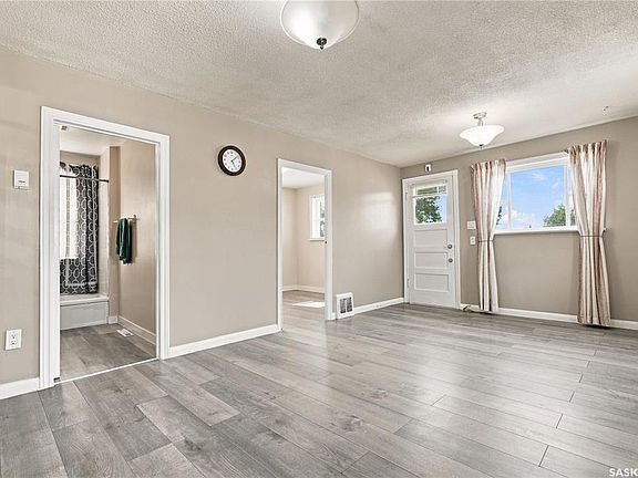 3rd image of 1421 23rd STREET W