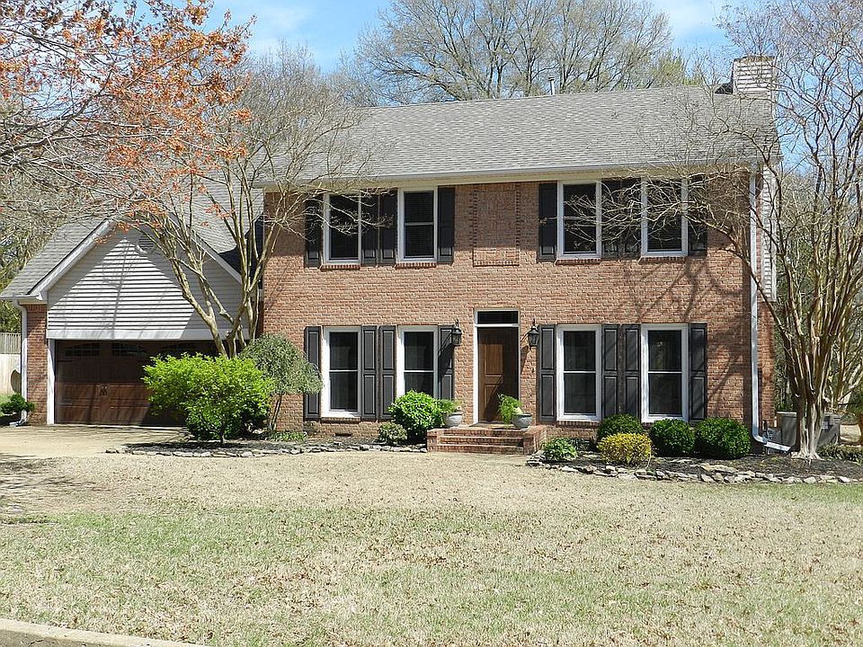1st image of 318 Oakleigh Dr