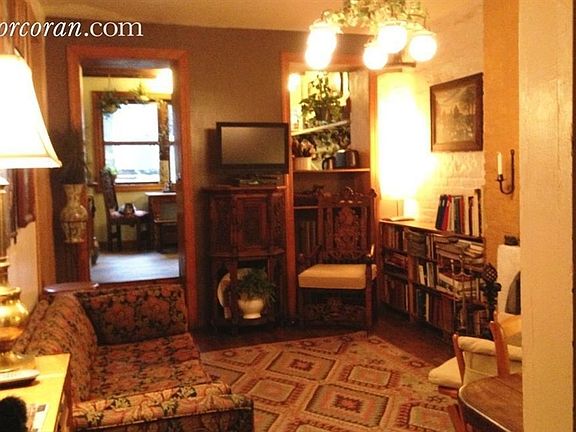 3rd image of 545 Hudson St APT 1