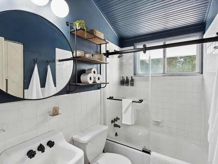 308 W Lake Dr — Photo 15