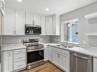 200 Chalet Dr, Stoughton, WI 53589