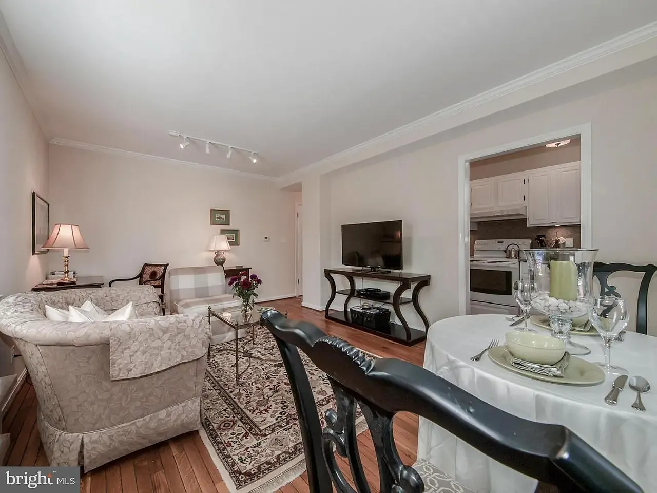 Ashmead Pl. NW - 2310 #301 - - — Photo 4