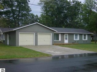 424 Evans St, East Tawas, MI 48730