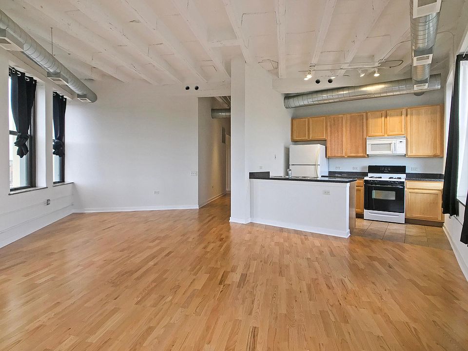 1st image of 4015 N Milwaukee Ave #3