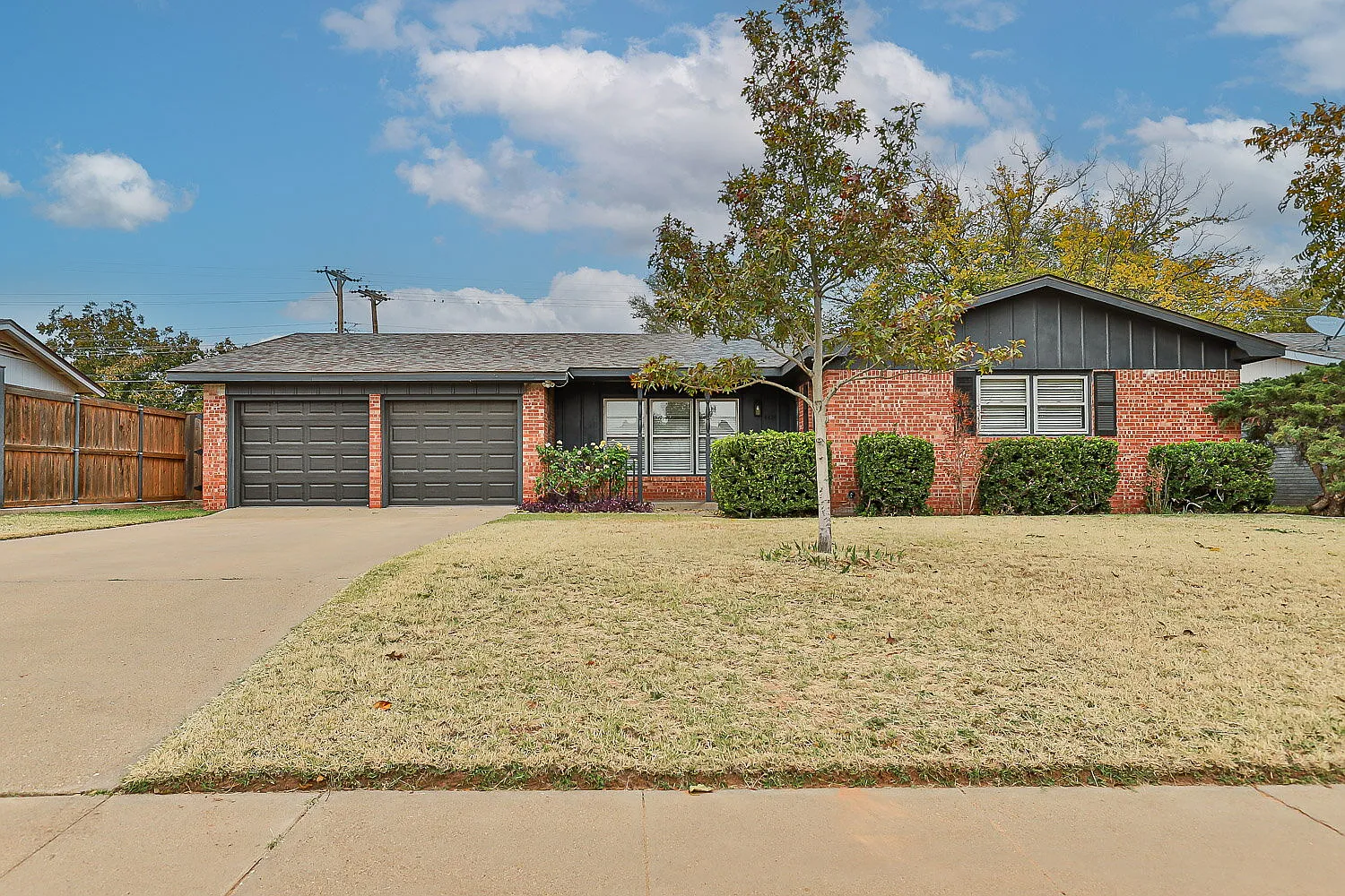 3 bed, 2.0 bath, 1576 sqft, $1,550 — Photo 1