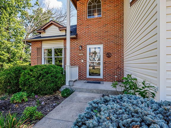 4th image of 2800 Royal Oak Ct