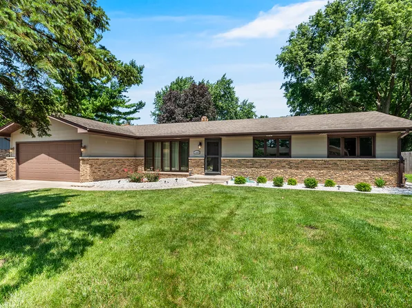 1008 Lark Ln, Shorewood, IL 60404