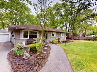 68 Wading River Rd, Center Moriches, NY 11934