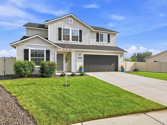 4th image of 12352 Nantes Ct