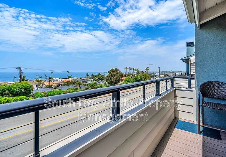 420 Palos Verdes Blvd — Photo 19