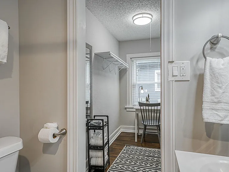 The Flats — Photo 16