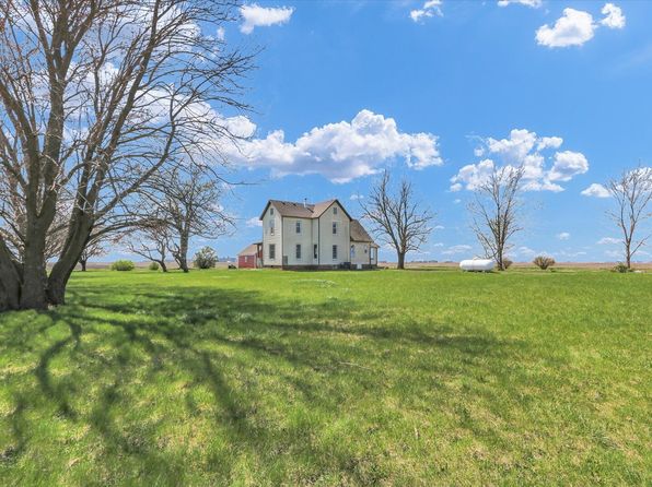 597 County Road 100 E, Ivesdale, IL 61851