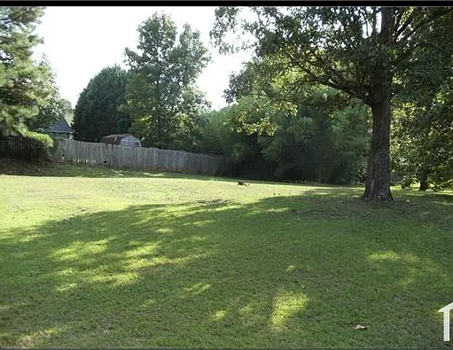 527 Fieldgreen Dr — Photo 6