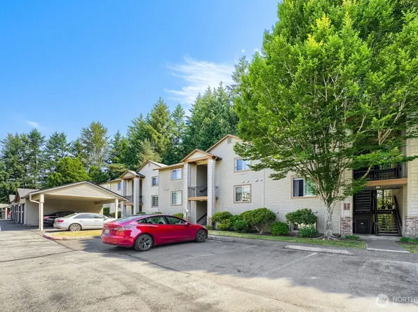 25025 SE Klahanie Boulevard #B202, Sammamish, WA 98029