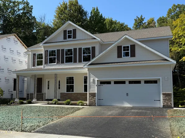36 Tamarack Street, Ballston Lake, NY 12019
