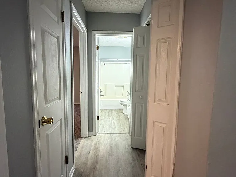 613 N Kinney Ave — Photo 14