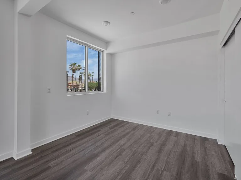 68550 Grove St #200 — Photo 23