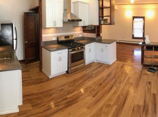 34 Van Nostrand Ave, Great Neck, NY 11024