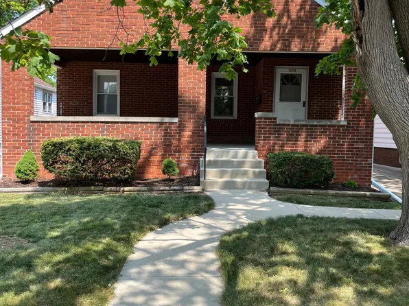 1608 S State St, Springfield, IL 62704