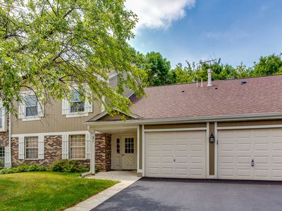 21 Superior Ct Unit O2, Schaumburg, IL, 60193