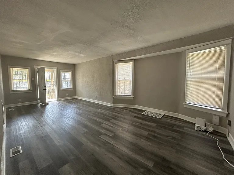 111 N Denver Ave #A — Photo 2
