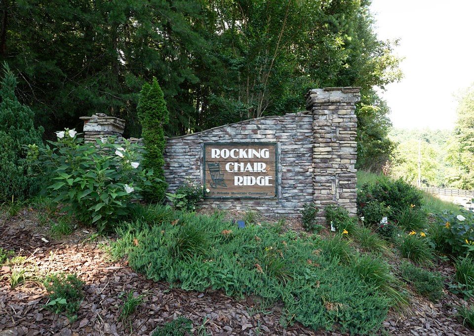 2nd image of 10 Rocking Chair Rd
