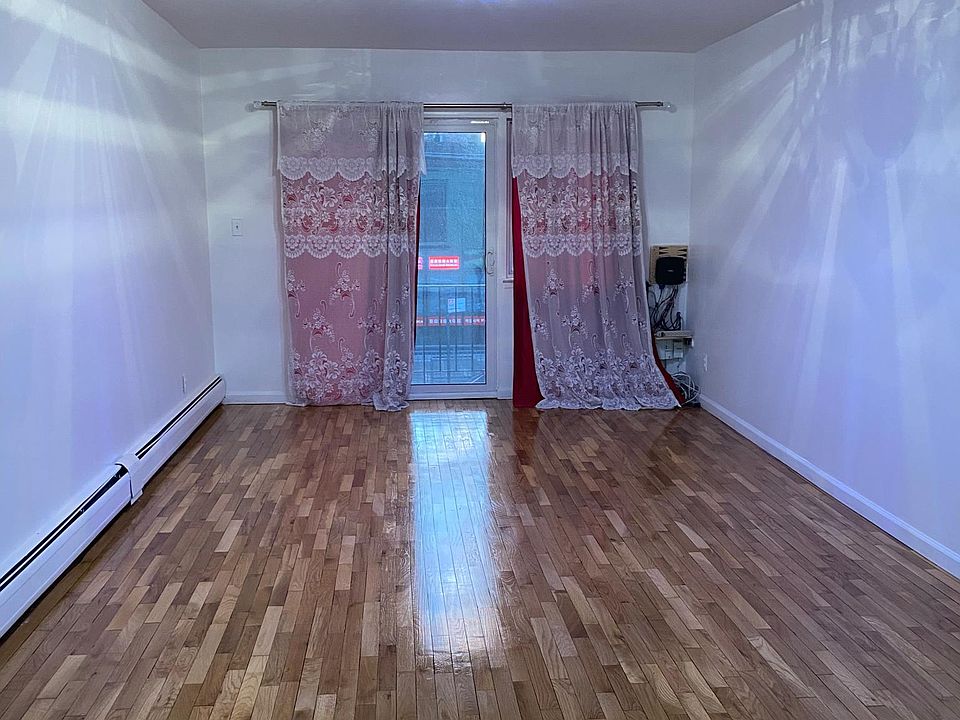 1st image of 3503 146th St Floor 1