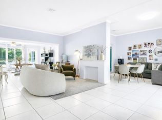 820 W 43rd Ct, Miami Beach, FL 33140