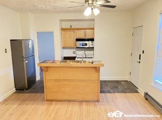 9 E 37th St #1, Minneapolis, MN 55409