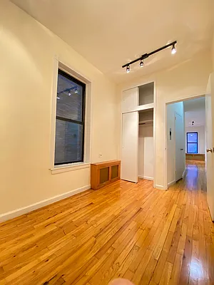 Rented by Bond New York | media 5