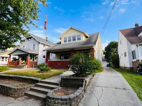 130 Burr Oak St NE, Grand Rapids, MI 49505