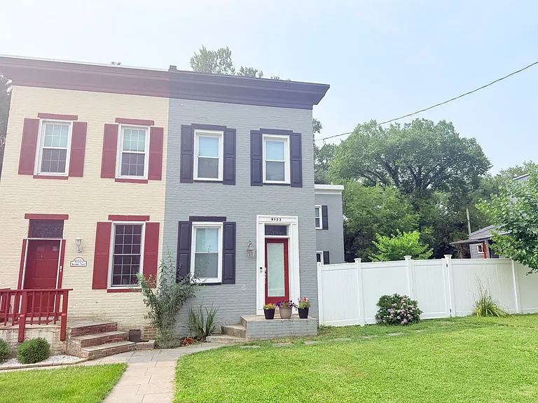 9133 Baltimore St — Photo 27