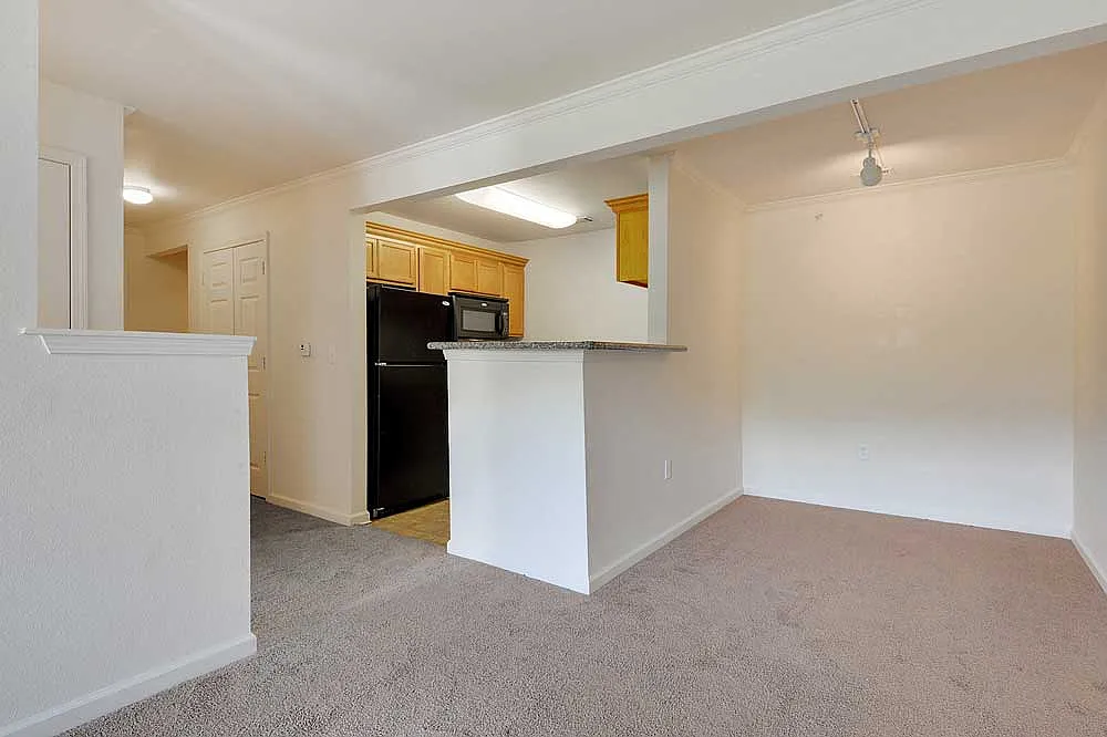 Canterbury House — Photo 1