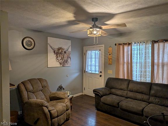 4th image of 303 N 15th St