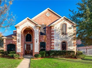 1704 High Valley Ln, Cedar Hill, TX 75104