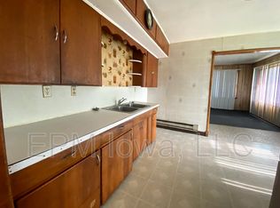 2836 Independence Ave #2, Evansdale, IA 50707