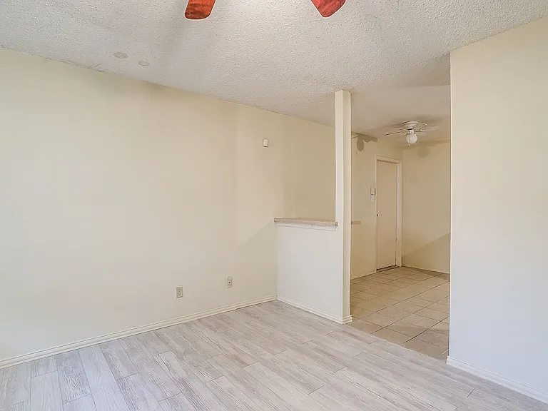 127 Allencrest Dr — Photo 8