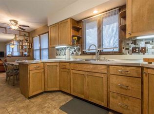 635 Kurt Ct, Dubuque, IA 52001